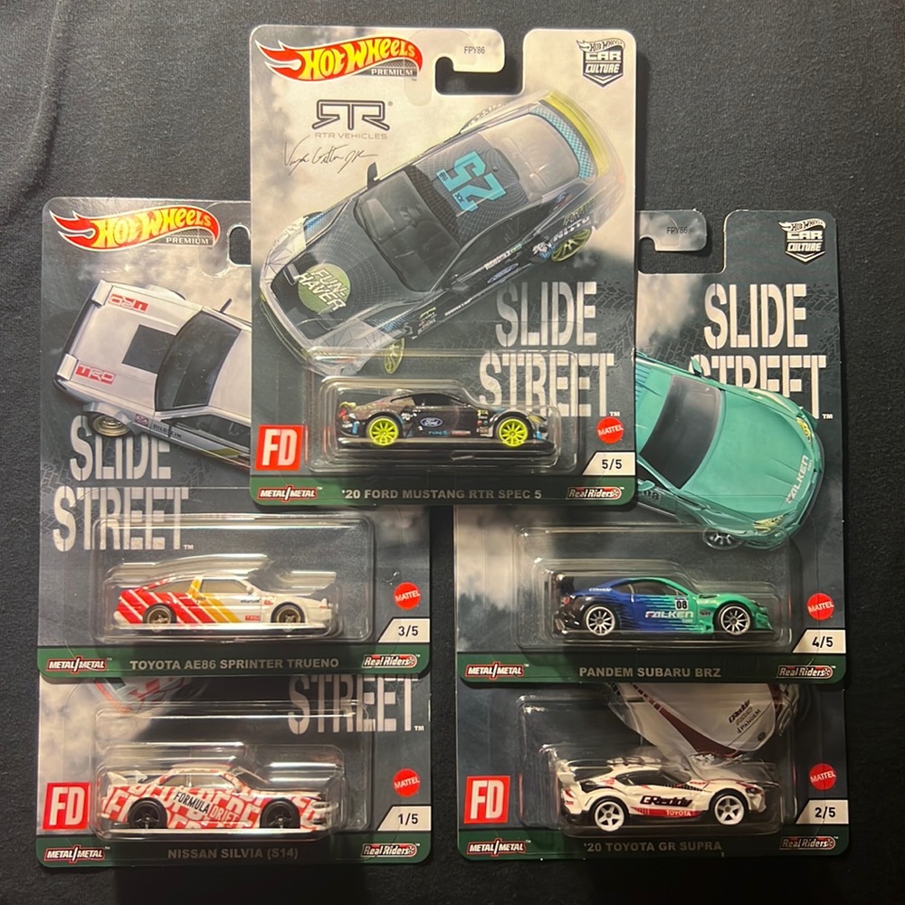 Hot wheels slide street set